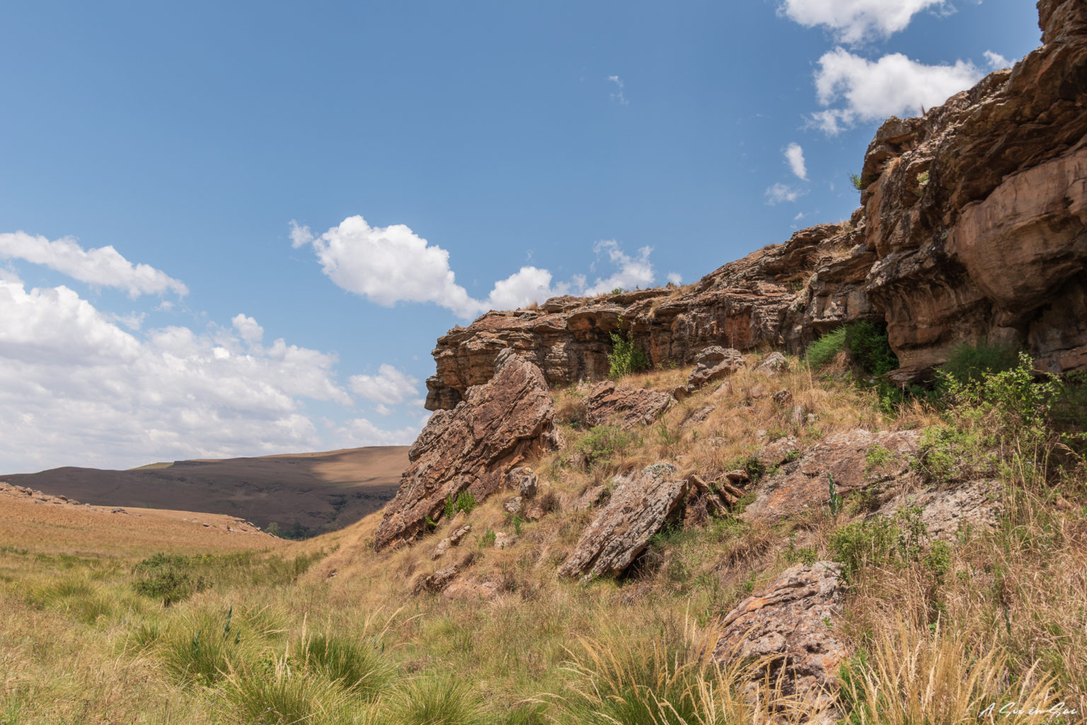 Dos aux Pools de Cobham avec à l'ouest le Col du Sani Pass entre le Drakensberg et le Lesotho