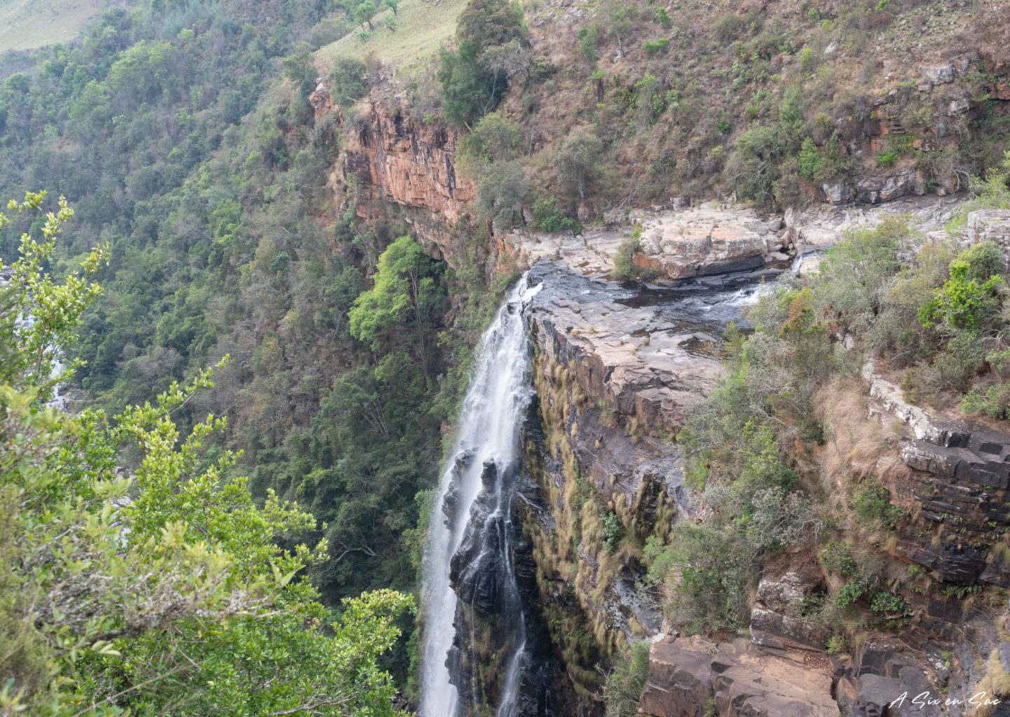 Haut de la chute de Lisbon Falls dans la province du Mpumalanga aux portes du parc Kruger ( et son emblématique Blyde River Canyon )