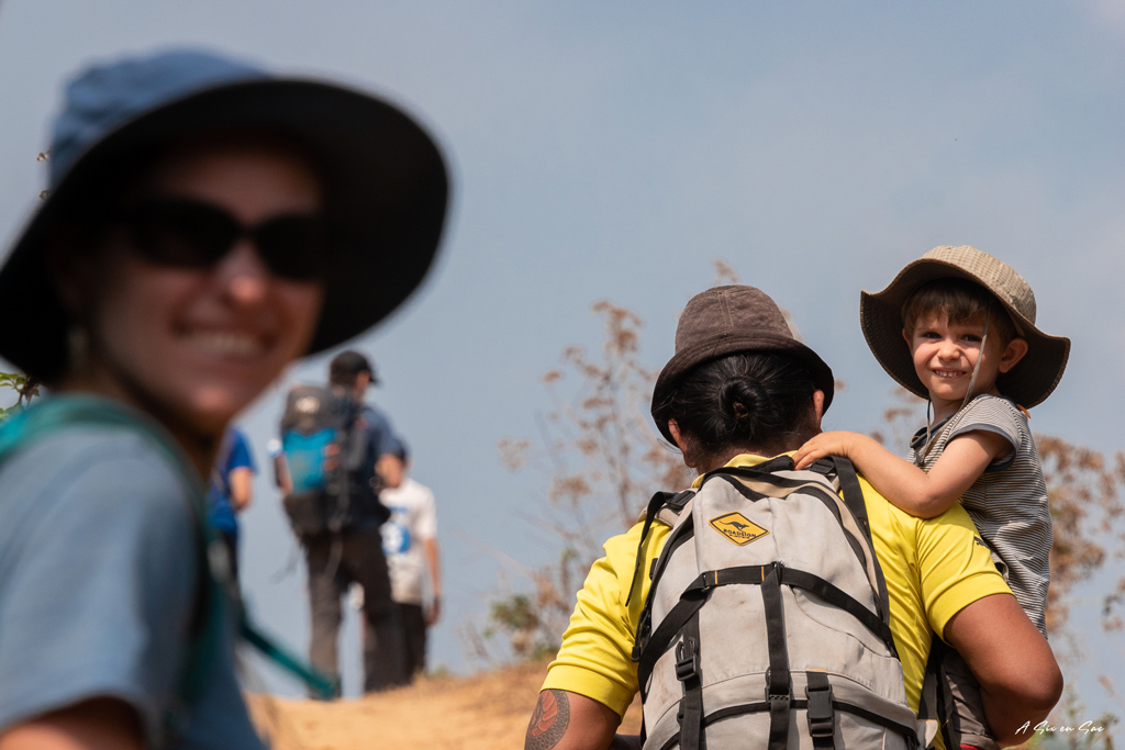 le groupe sur les sentiers de notre 1er jour de trek à Hsipaw Myanmar