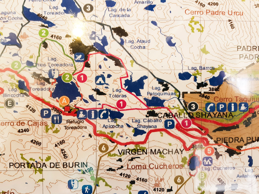 carte des différentes randonnées du parc national de Cajas ( site autour de Cuenca en Equateur ) ( comme Ingapirca )