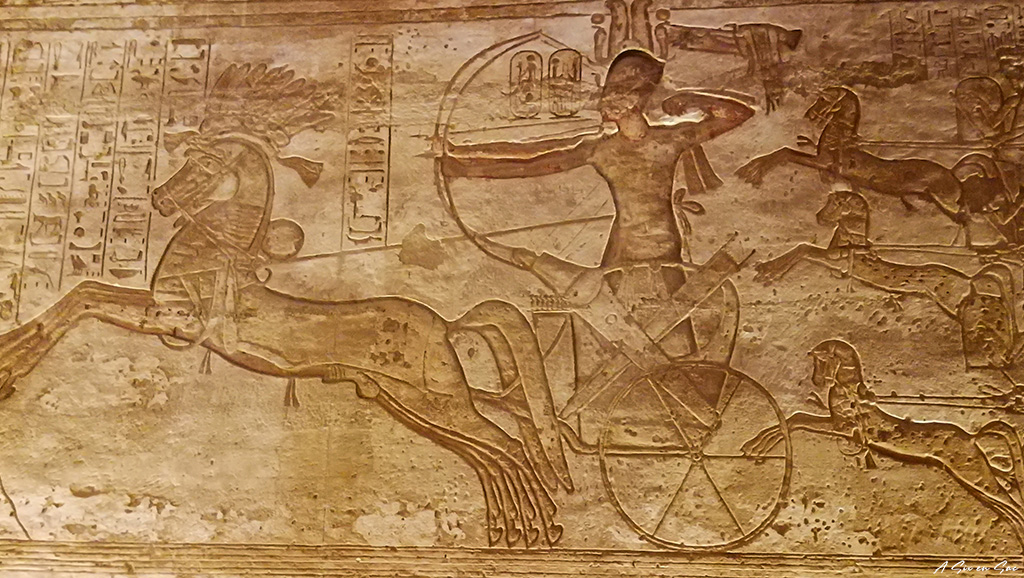 représentation de la bataille de Qadesh sur le mur de la grande salle du temple d'Abou Simbel